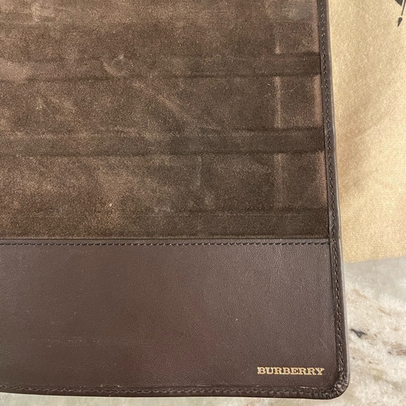 Burberry Haymarket iPad / Tablet Case - Picture 5 of 12